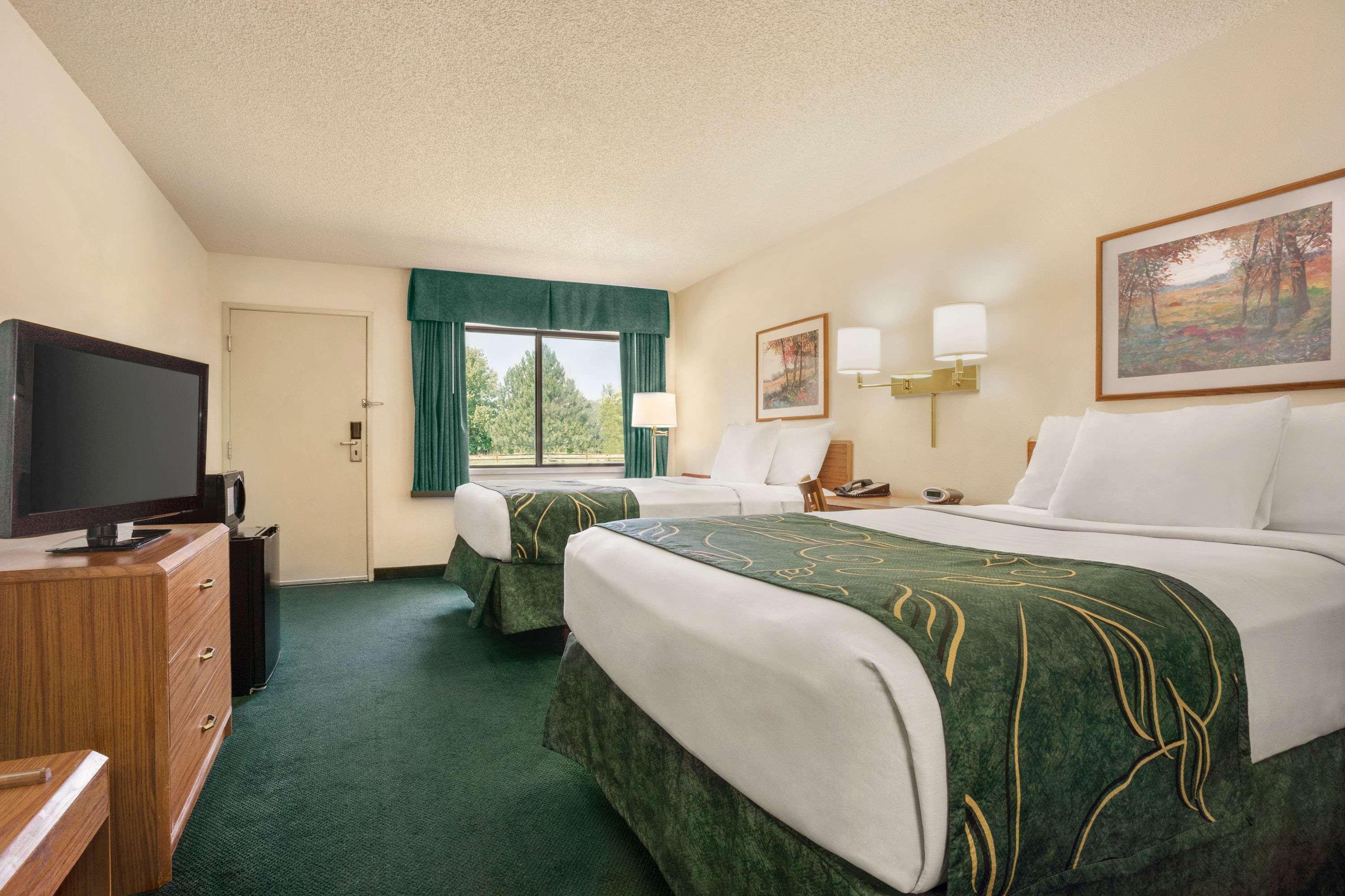 Travelodge By Wyndham Morrill Экстерьер фото