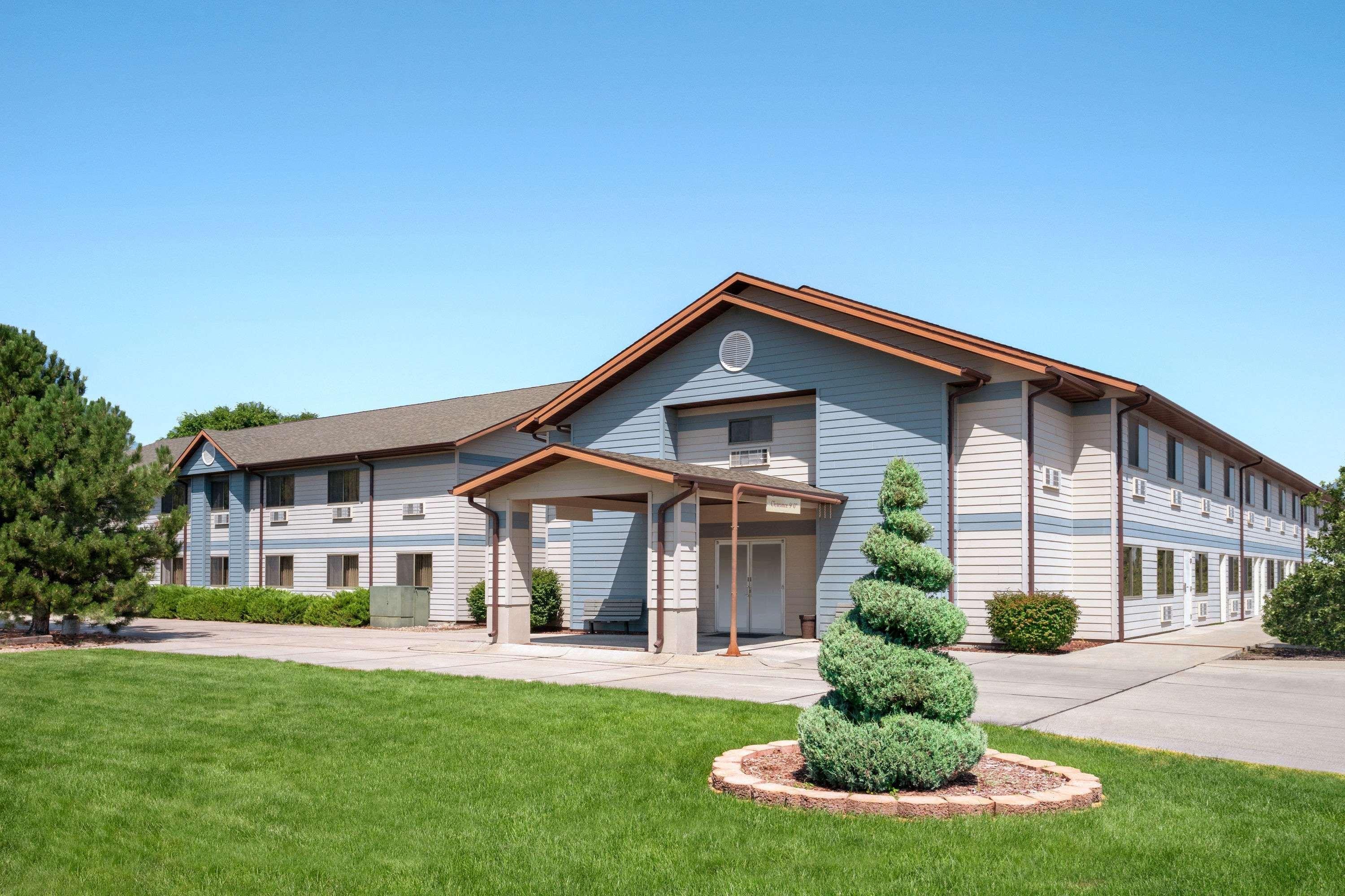 Travelodge By Wyndham Morrill Экстерьер фото